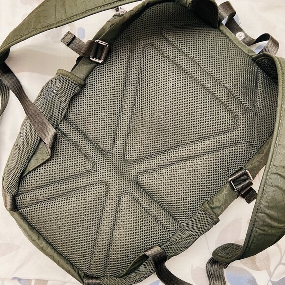 Athleta Excursion Backpack Olive Green Like New! - Picture 9 of 9